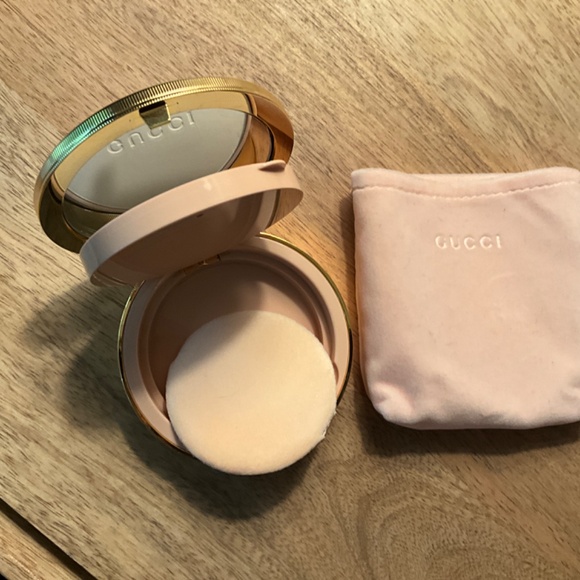 Gucci powder MatNatural 000 - Picture 2 of 5